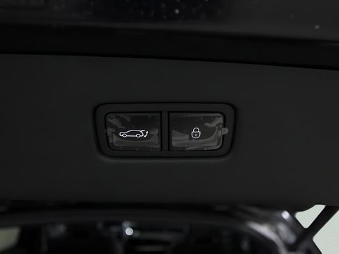 Used 2025 Genesis GV70 3.5T Sport AWD/4WD image 38
