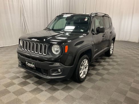 Used 2018 Jeep Renegade Latitude w/ Cold Weather Group image 8