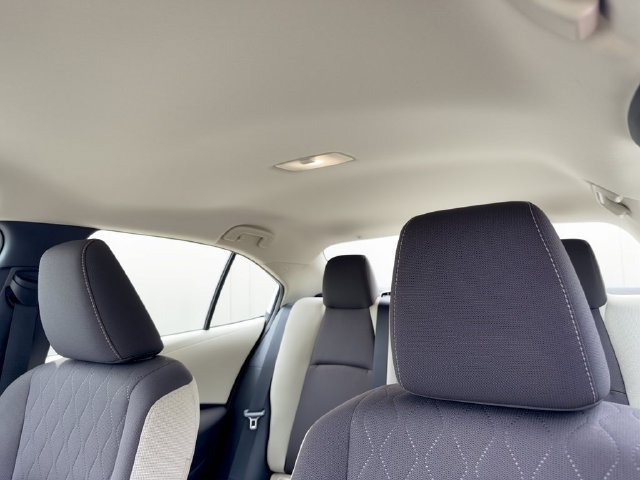 Used 2025 Toyota Corolla LE w/ Convenience Package FWD image 27
