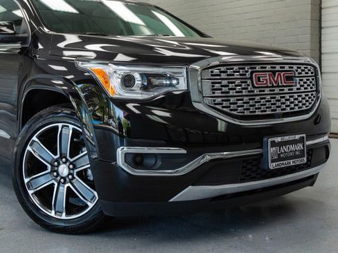 Used 2017 GMC Acadia Denali w/ Technology Package AWD/4WD image 8