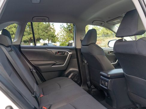 Certified 2025 Toyota RAV4 LE AWD/4WD image 20