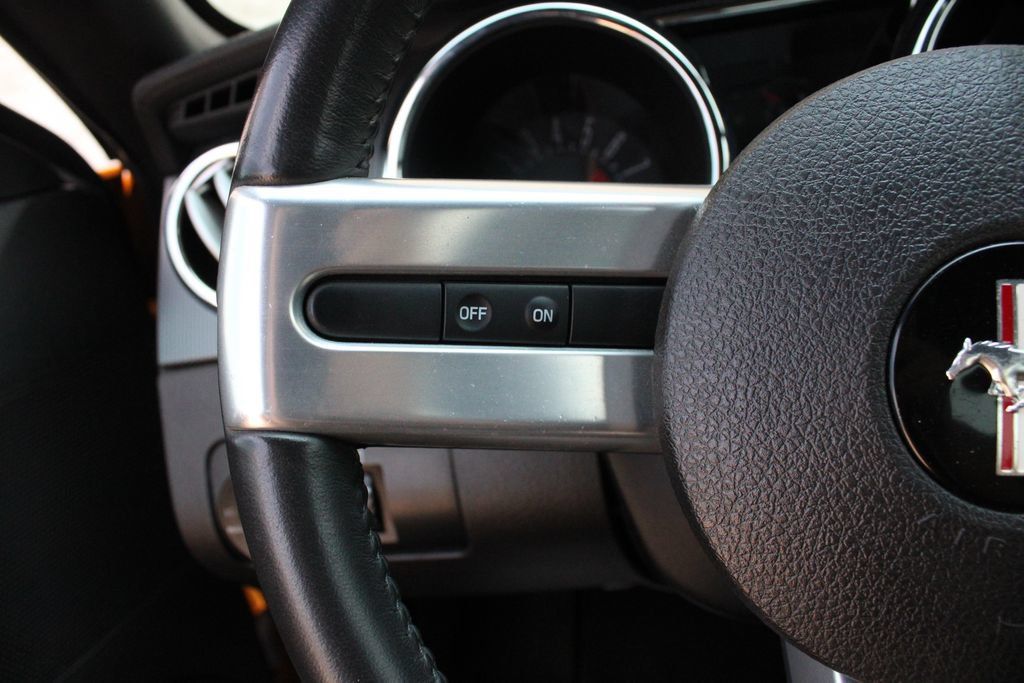 Used 2007 Ford Mustang GT RWD image 11