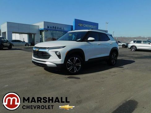 Used 2024 Chevrolet TrailBlazer LT w/ LT Cold Weather Package image 1