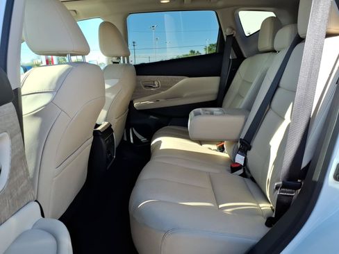 Certified 2023 Nissan Murano SL w/ SL Moonroof Package AWD/4WD image 9