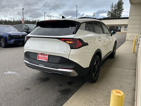 New 2026 Kia Sportage AWD Hybrid image 4