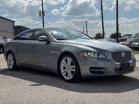 Used 2015 Jaguar XJ L Portfolio RWD image 8