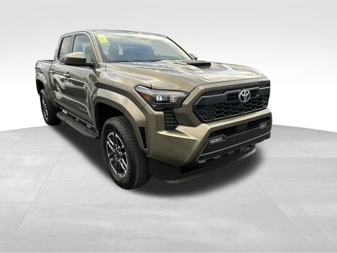 Used 2024 Toyota Tacoma TRD Sport image 1