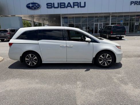 Used 2015 Honda Odyssey Touring image 2