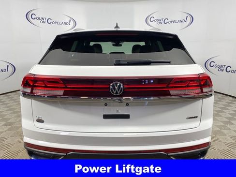 Used 2024 Volkswagen Atlas Cross Sport SE image 5