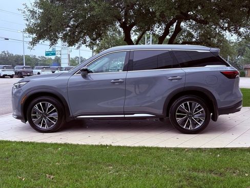 Certified 2026 INFINITI QX60 Luxe w/ Family Package AWD/4WD image 9
