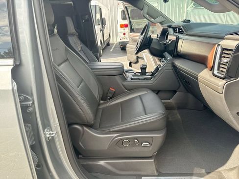 Used 2024 GMC Sierra 1500 Denali w/ Technology Package AWD/4WD image 32