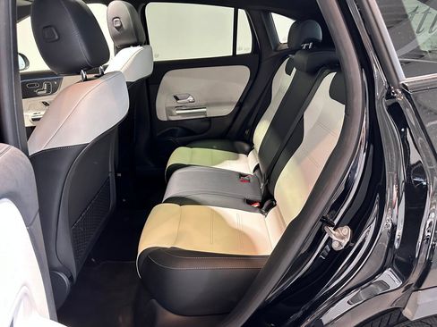 Certified 2022 Mercedes-Benz GLA 250 4MATIC image 30