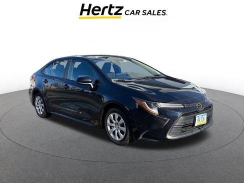 Used 2025 Toyota Corolla LE image 1