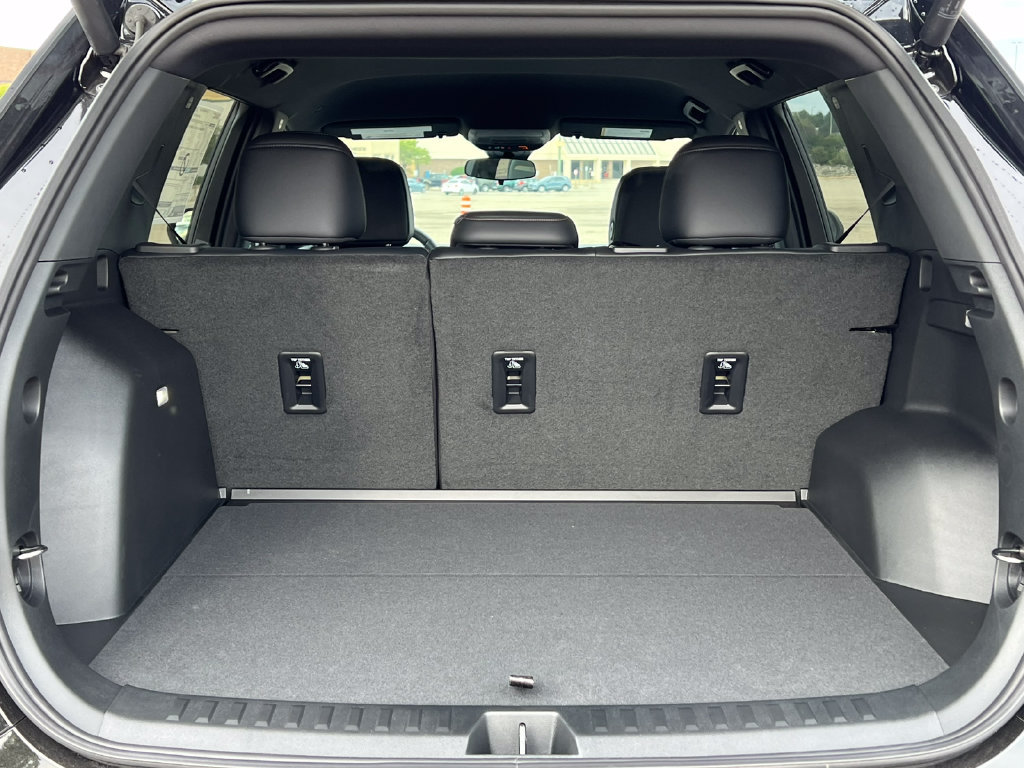 New 2027 GMC Terrain AT4 w/ Convenience Package III AWD/4WD image 33