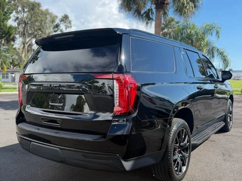 Used 2021 GMC Yukon XL SLT w/ Rear Media and Nav Package AWD/4WD image 5