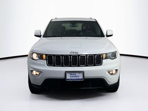 Used 2022 Jeep Grand Cherokee Laredo X image 2