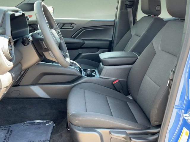Used 2025 Chevrolet Colorado Trail Boss AWD/4WD image 13