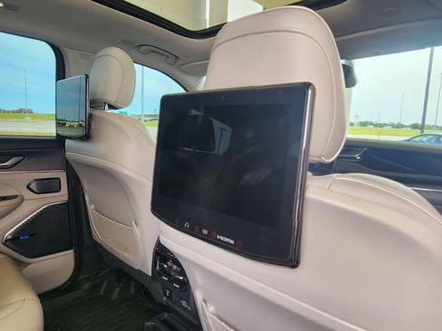 Used 2023 Jeep Grand Cherokee L Overland w/ Rear Seat Video Group I image 32