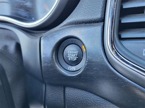 Used 2018 Jeep Grand Cherokee Laredo image 22