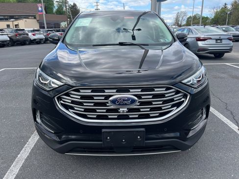 Certified 2019 Ford Edge Titanium w/ Equipment Group 301A AWD/4WD image 2