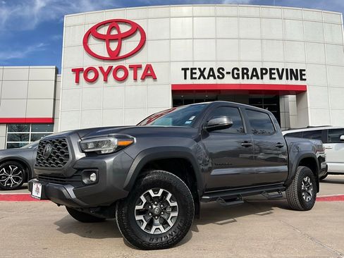 Used 2023 Toyota Tacoma TRD Off-Road image 2