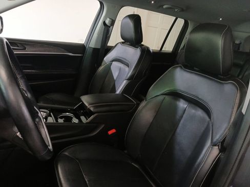 Used 2021 Jeep Grand Cherokee L Limited AWD/4WD image 17