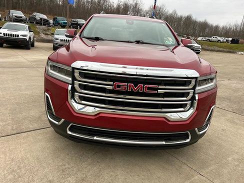 Used 2023 GMC Acadia SLE w/ Driver Convenience Package image 3