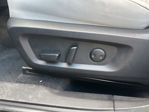 Used 2022 Mitsubishi Outlander SEL image 13