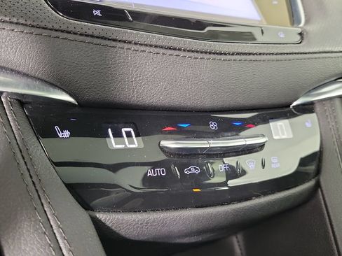 Certified 2024 Cadillac XT6 Luxury w/ LPO, Floor Liner Package FWD image 28