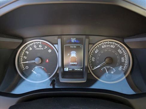 Certified 2021 Toyota Tacoma TRD Off-Road image 10