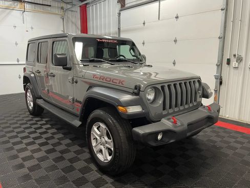 Used 2021 Jeep Wrangler Unlimited Sport AWD/4WD image 9