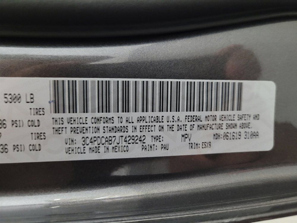 Used 2018 Dodge Journey SE FWD image 33