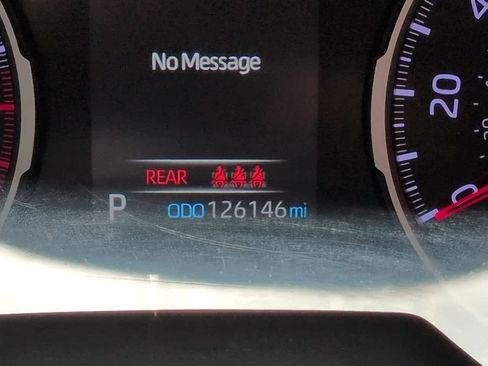 Used 2021 Toyota RAV4 XLE w/ Convenience Package FWD image 25