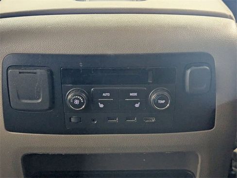 Used 2019 GMC Yukon SLT w/ Premium Edition image 24