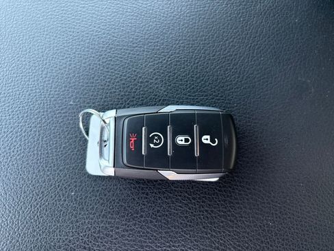 Used 2025 RAM 1500 Big Horn AWD/4WD image 33