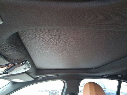 Used 2025 BMW 330i Sedan w/ M Sport Package RWD image 20