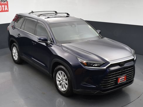 Used 2024 Toyota Grand Highlander AWD image 25