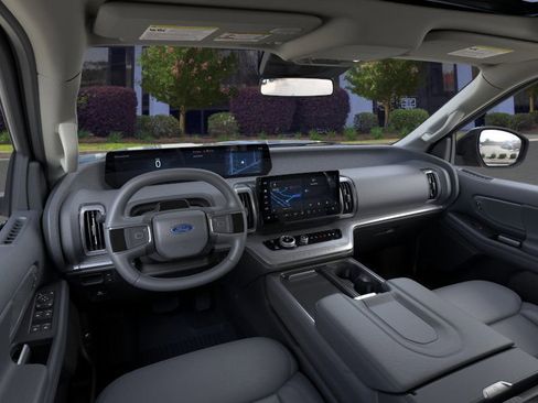 New 2026 Ford Expedition Active RWD image 32