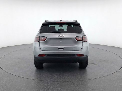 Used 2025 Jeep Compass Limited image 7