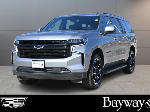 Used 2024 Chevrolet Suburban RST image 1