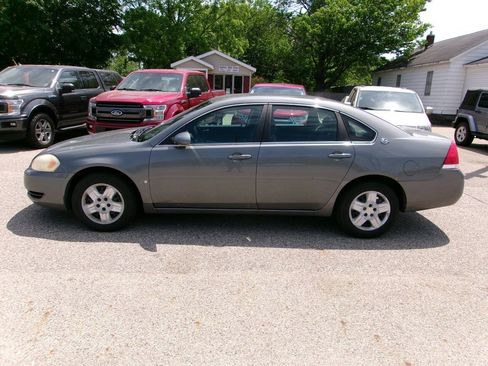Used 2008 Chevrolet Impala LT FWD image 2