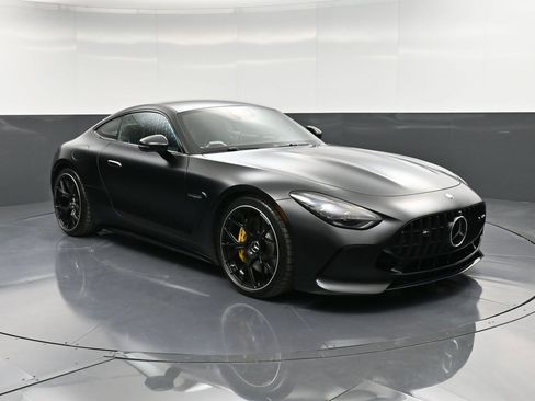 Used 2025 Mercedes-Benz AMG GT 63 image 10