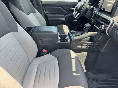 Used 2024 Toyota Tacoma TRD Sport RWD image 6