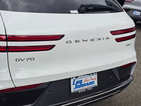 New 2026 Genesis GV70 2.5T Advanced AWD/4WD image 24