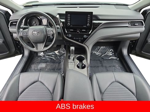 Used 2024 Toyota Camry SE image 14