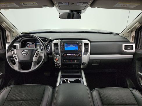 Used 2017 Nissan Titan PRO-4X image 22