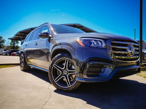 New 2026 Mercedes-Benz GLS 450 4MATIC image 2
