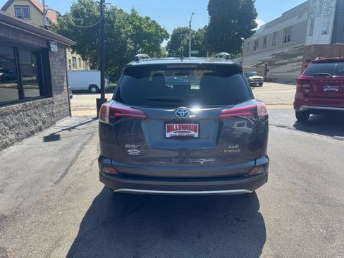 Used 2016 Toyota RAV4 XLE AWD/4WD image 5