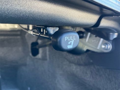 Used 2024 Toyota Camry SE image 30