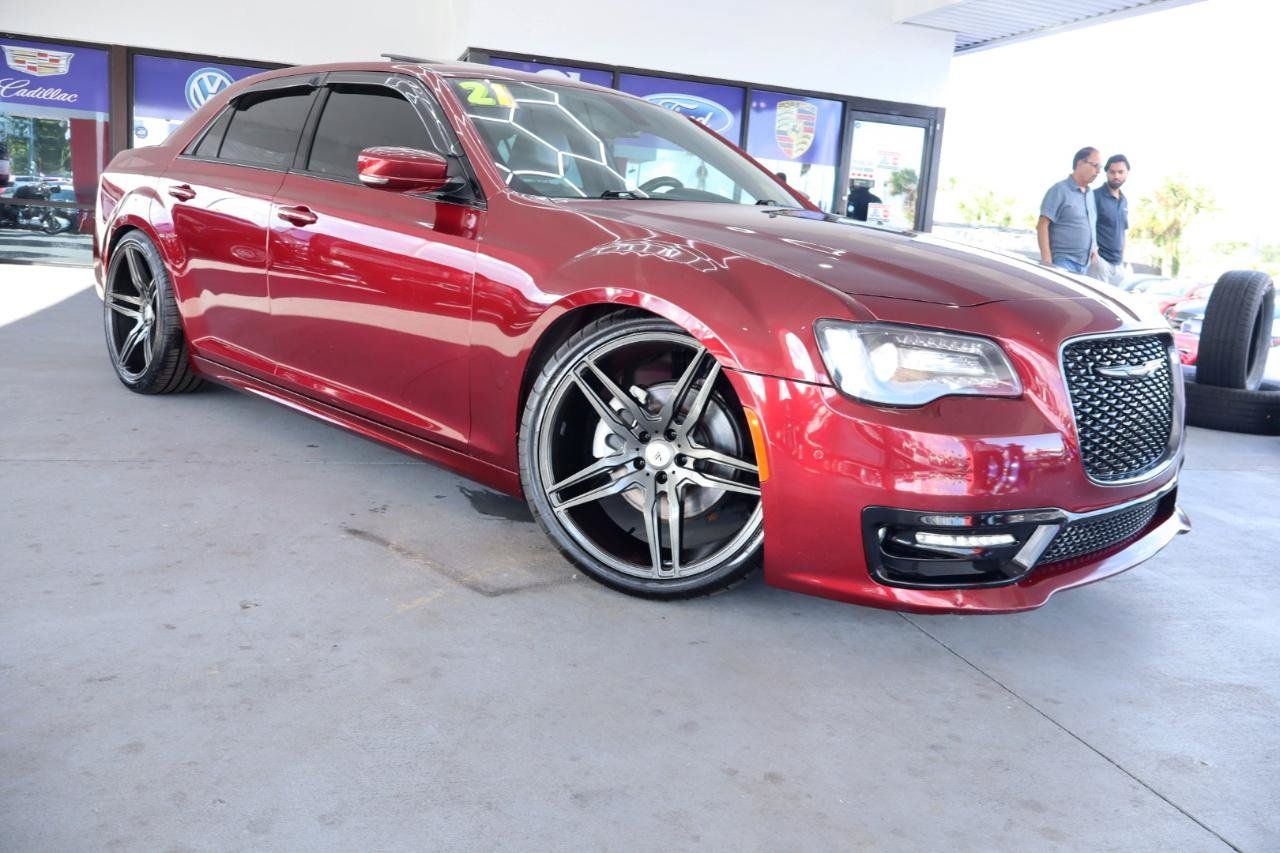 Used 2021 Chrysler 300 S w/ S Model Appearance Package RWD image 3